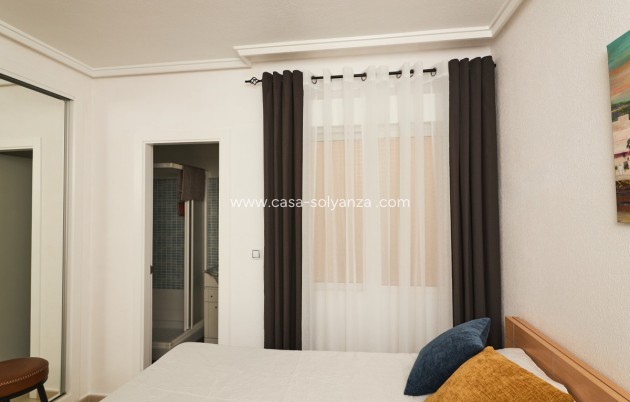 Resale - Apartment / flat - Torrevieja - Torrevieja Centro