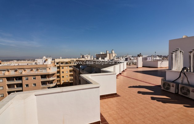 Resale - Apartment / flat - Torrevieja - Torrevieja Centro