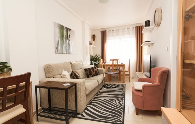 Resale - Apartment / flat - Torrevieja - Torrevieja Centro