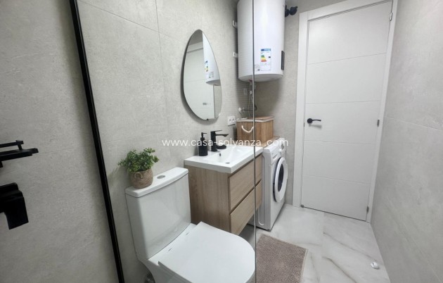 Wiederverkauf - Wohnung - Torrevieja - Torrevieja Centro