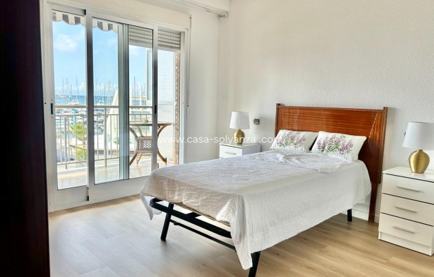 Resale - Apartment / flat - Torrevieja - Torrevieja Centro