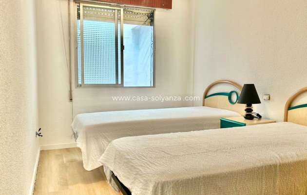 Resale - Apartment / flat - Torrevieja - Torrevieja Centro