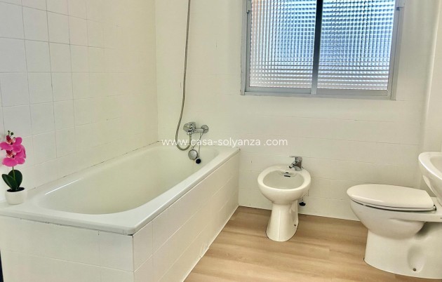 Resale - Apartment / flat - Torrevieja - Torrevieja Centro