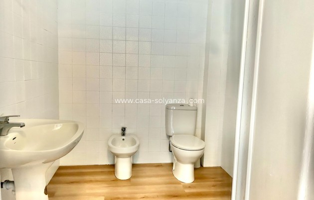 Resale - Apartment / flat - Torrevieja - Torrevieja Centro