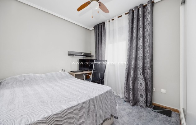 Revente - Appartement - Torrevieja - Torrevieja Centro