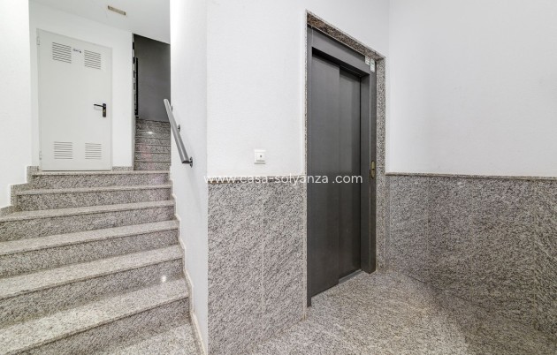 Revente - Appartement - Torrevieja - Torrevieja Centro