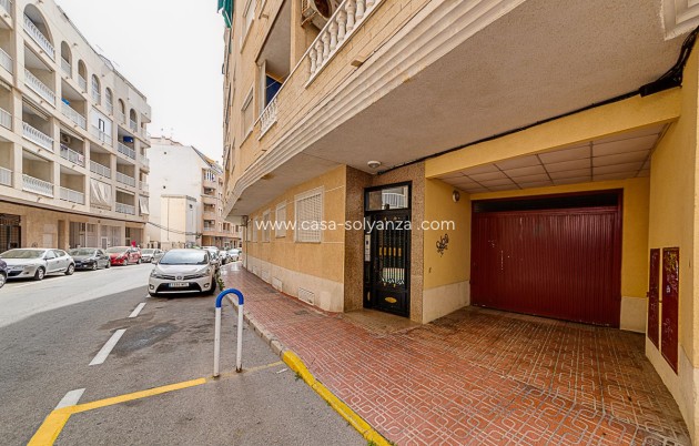 Resale - Apartment / flat - Torrevieja - Torrevieja Centro