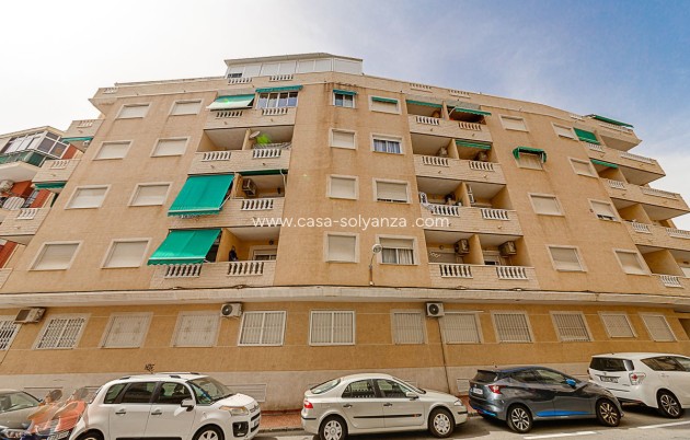 Resale - Apartment / flat - Torrevieja - Torrevieja Centro