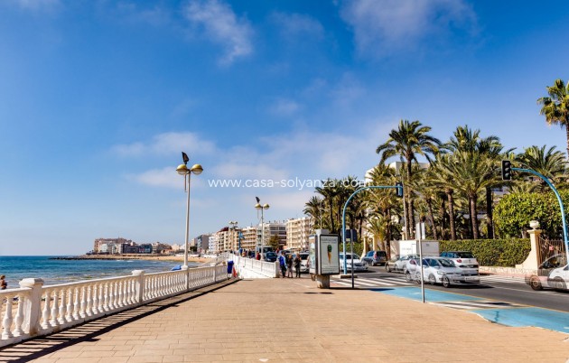 Resale - Apartment / flat - Torrevieja - Torrevieja Centro