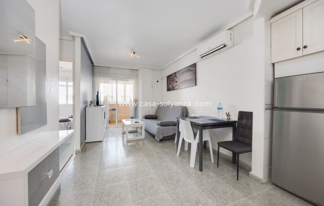 Resale - Apartment / flat - Torrevieja - Torrevieja Centro