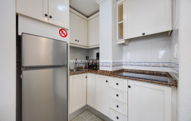 Resale - Apartment / flat - Torrevieja - Torrevieja Centro