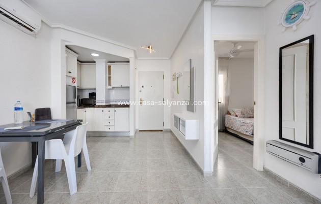 Resale - Apartment / flat - Torrevieja - Torrevieja Centro