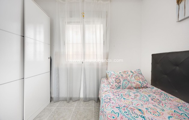 Resale - Apartment / flat - Torrevieja - Torrevieja Centro