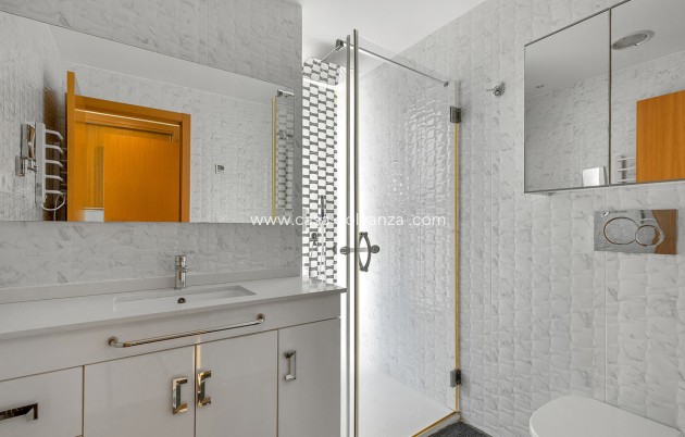 Resale - Apartment / flat - Orihuela - Punta Prima