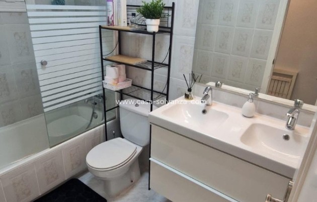Resale - Apartment / flat - Torrevieja - La Mata