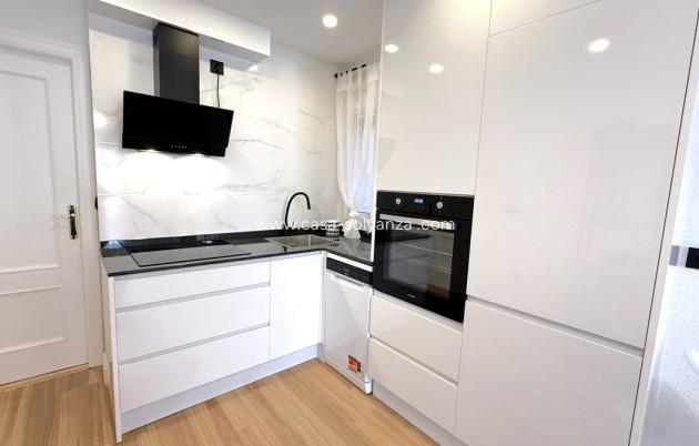 Revente - Appartement - Torrevieja - Torrevieja Centro