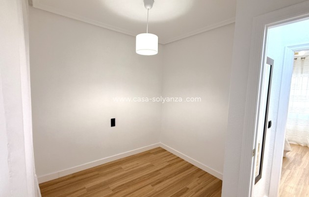 Revente - Appartement - Torrevieja - Torrevieja Centro