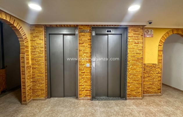 Revente - Appartement - Torrevieja - Torrevieja Centro