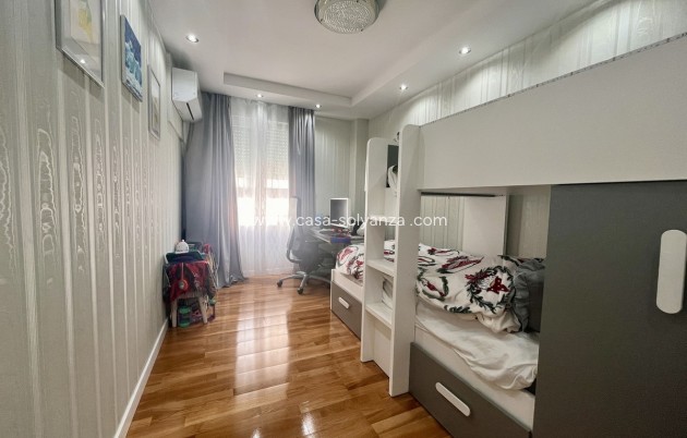 Reventa - Apartamento / piso - Torrevieja - Torrevieja Centro
