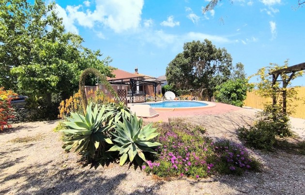 Wiederverkauf - Country Property/Finca - Orihuela