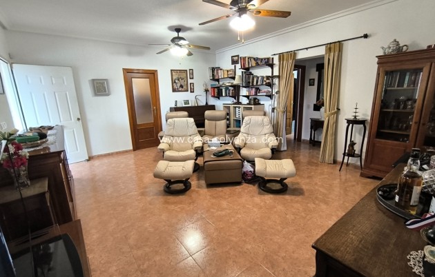 Wiederverkauf - Country Property/Finca - Orihuela