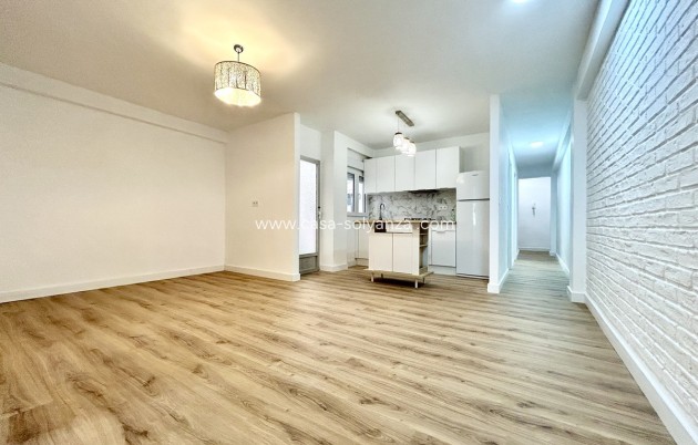 Revente - Appartement - Torrevieja - Torrevieja Centro