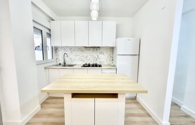 Revente - Appartement - Torrevieja - Torrevieja Centro