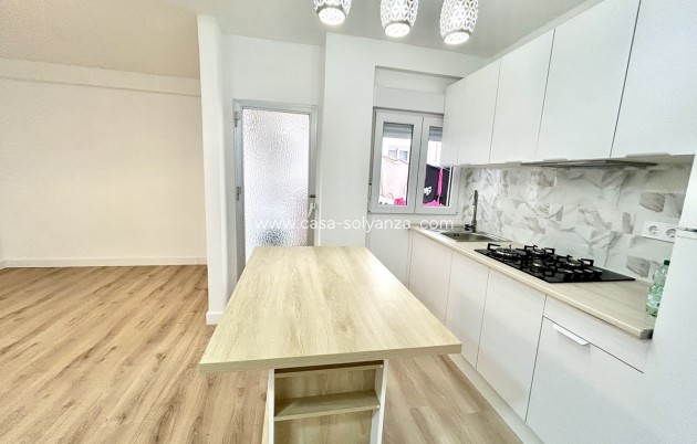 Revente - Appartement - Torrevieja - Torrevieja Centro