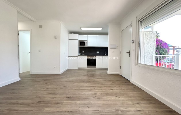 Resale - Apartment / flat - Orihuela - Villamartin