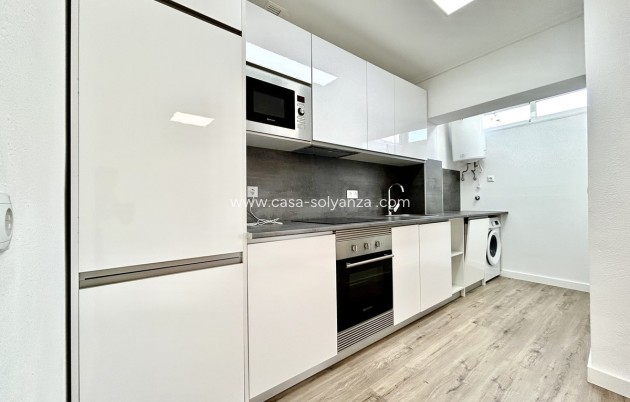 Resale - Apartment / flat - Orihuela - Villamartin