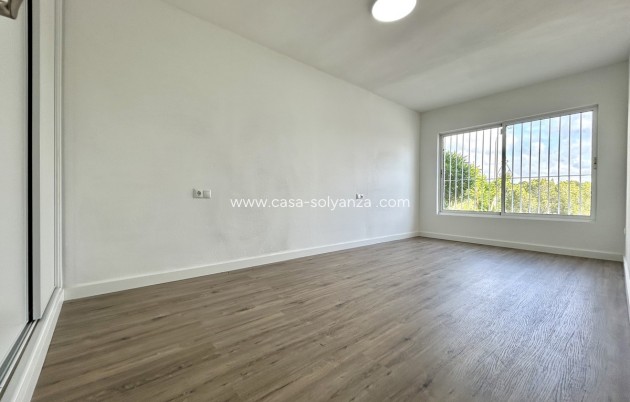 Resale - Apartment / flat - Orihuela - Villamartin