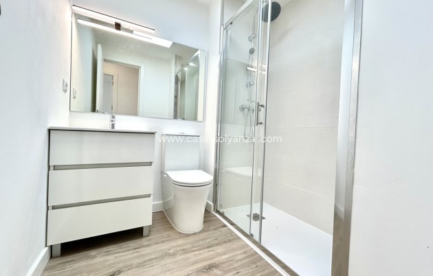 Resale - Apartment / flat - Orihuela - Villamartin