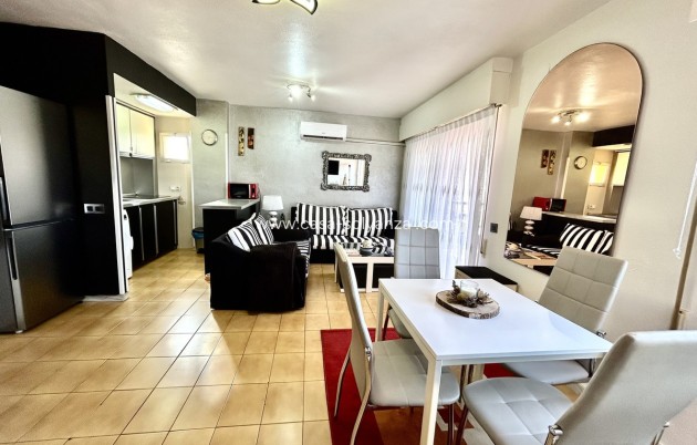 Wiederverkauf - Wohnung - Torrevieja - Torrevieja Centro