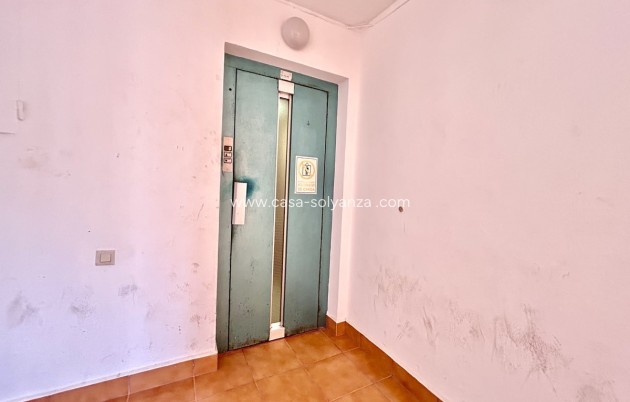 Wiederverkauf - Wohnung - Torrevieja - Torrevieja Centro