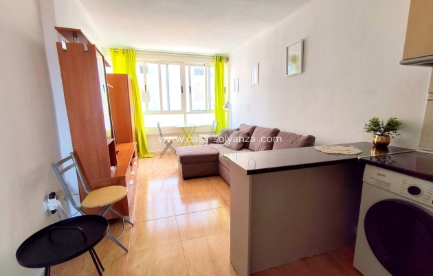 Resale - Apartment / flat - Torrevieja - Torrevieja Centro