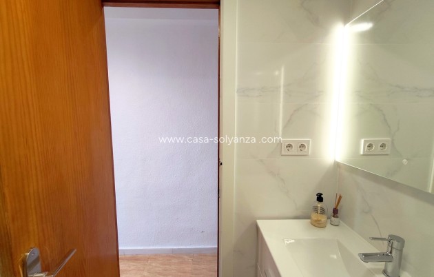 Resale - Apartment / flat - Torrevieja - Torrevieja Centro