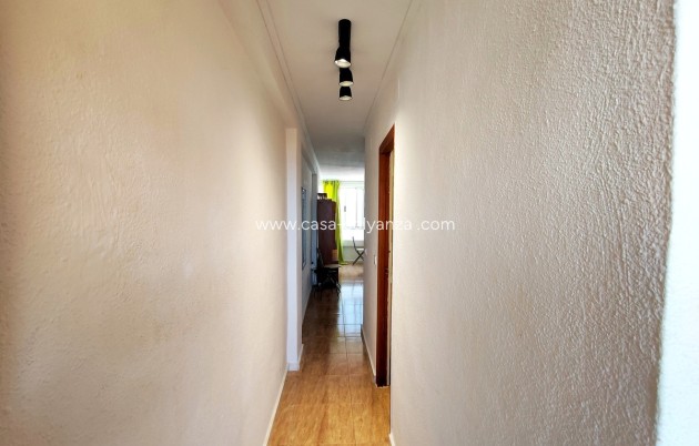 Resale - Apartment / flat - Torrevieja - Torrevieja Centro