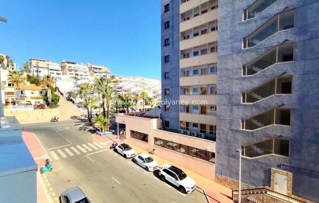 Resale - Apartment / flat - Torrevieja - Torrevieja Centro