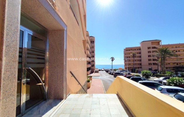 Resale - Apartment / flat - Torrevieja - Torrevieja Centro