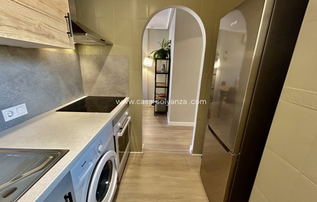 Resale - Apartment / flat - Torrevieja - Torrevieja Centro