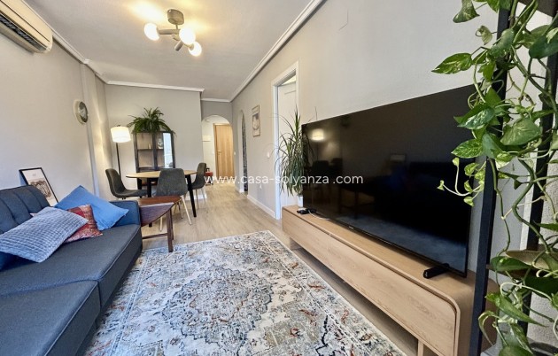 Resale - Apartment / flat - Torrevieja - Torrevieja Centro