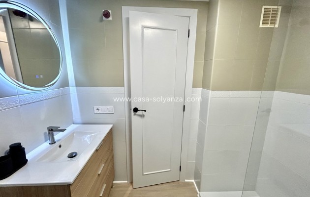 Resale - Apartment / flat - Torrevieja - Torrevieja Centro