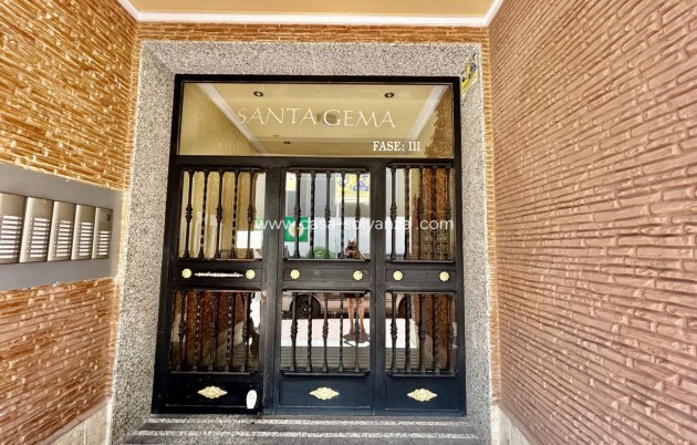 Resale - Apartment / flat - Torrevieja - Torrevieja Centro