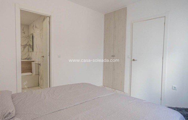 Wiederverkauf - Wohnung - Orihuela Costa - Villamartín