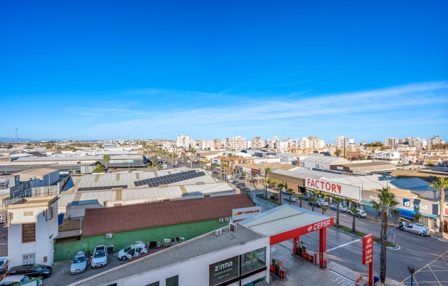 Resale - Apartment / flat - Torrevieja - Torrevieja Centro