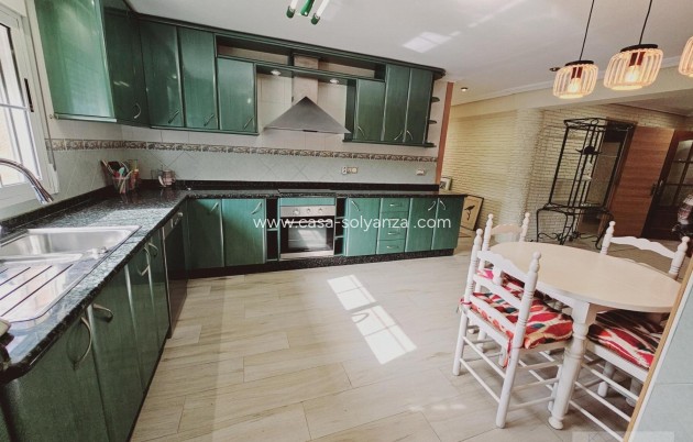 Resale - Villa - Torrevieja - La Siesta