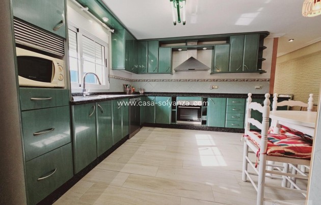 Resale - Villa - Torrevieja - La Siesta