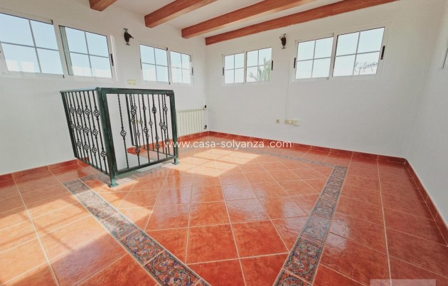 Resale - Villa - Torrevieja - La Siesta
