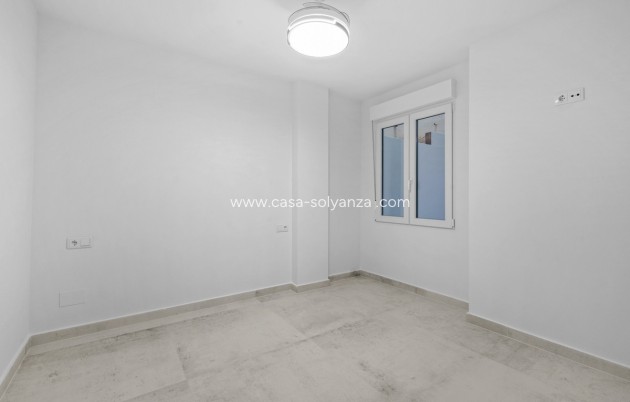 Resale - Apartment / flat - Torrevieja - Torrevieja Centro