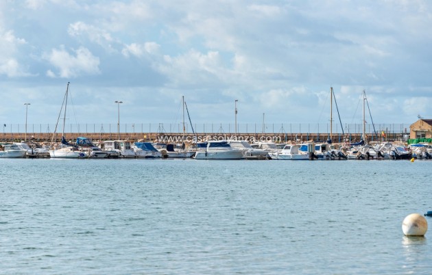 Resale - Apartment / flat - Torrevieja - Torrevieja Centro